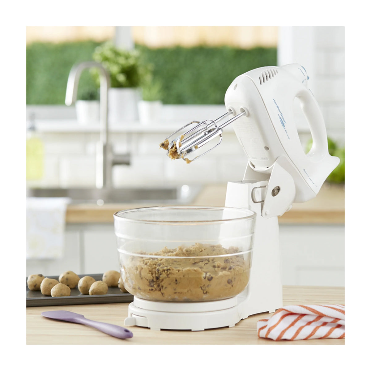 Hamilton Beach Batidora de Pedestal / Mano de 6 Velocidades | 3.79L | 275W | Blanco