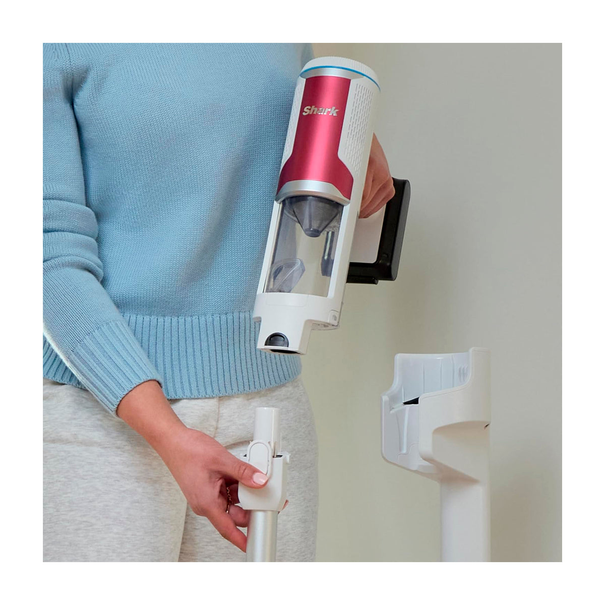 Shark Clean & Empty Cordless Aspiradora Inalámbrica | Succión Potente | CleanTouch | 1.3L | Blanco