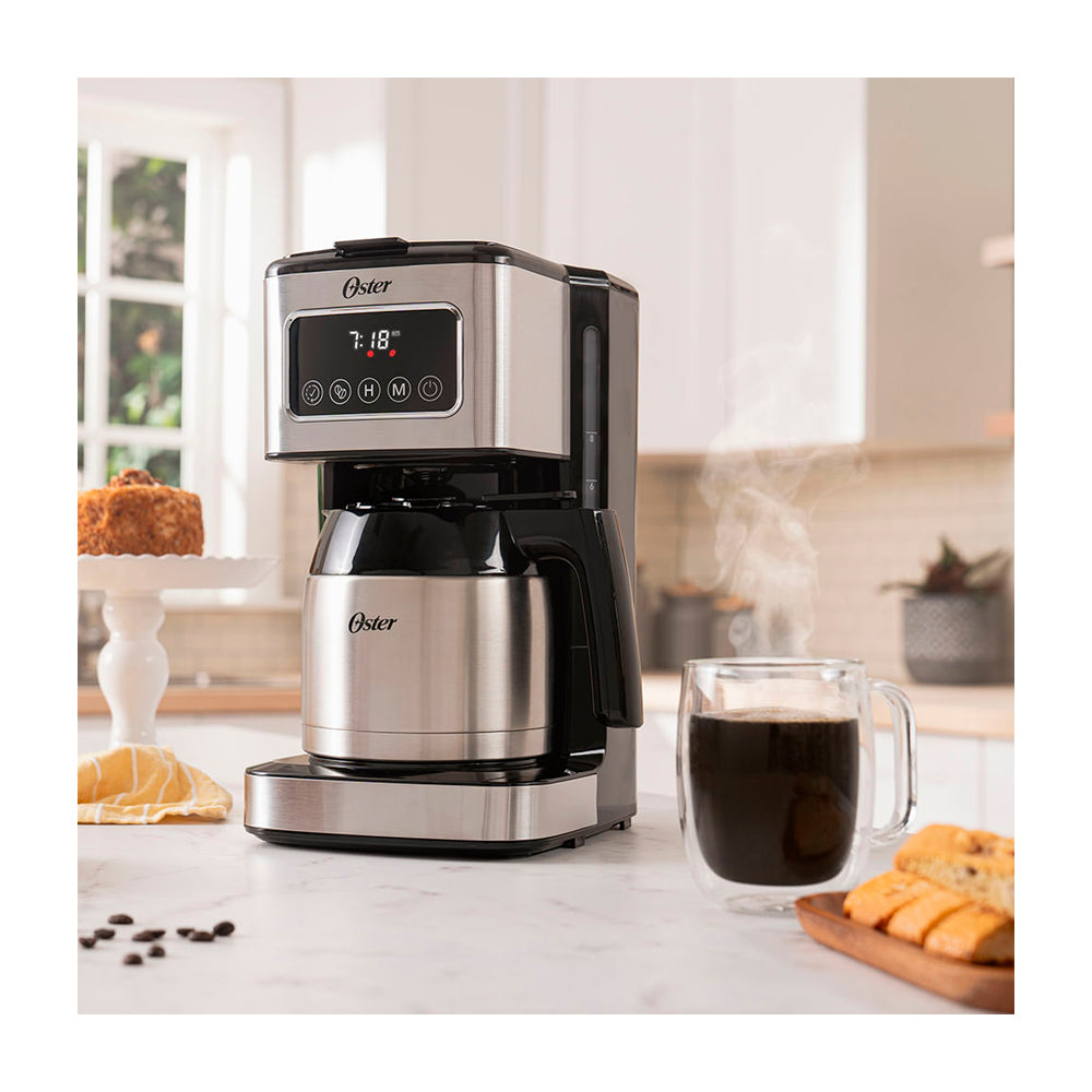 Oster BVSTDCSC4404 Cafetera de 8 Tazas | Filtro Reutilizable | Jarra Térmica | Negro Plateado