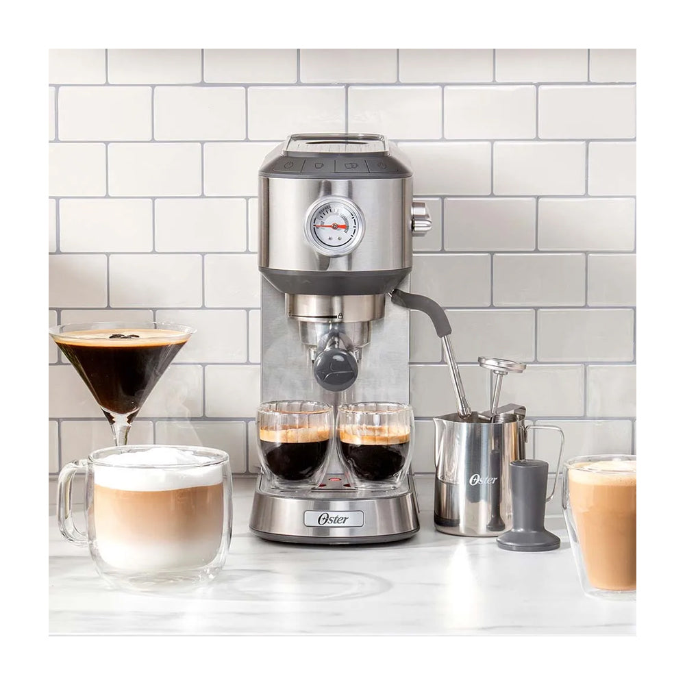 Oster BVSTEM7200 Cafetera de 4 Tazas | 15 Bares | Espresso y Capuccino | Sistema Espumador | Plateado