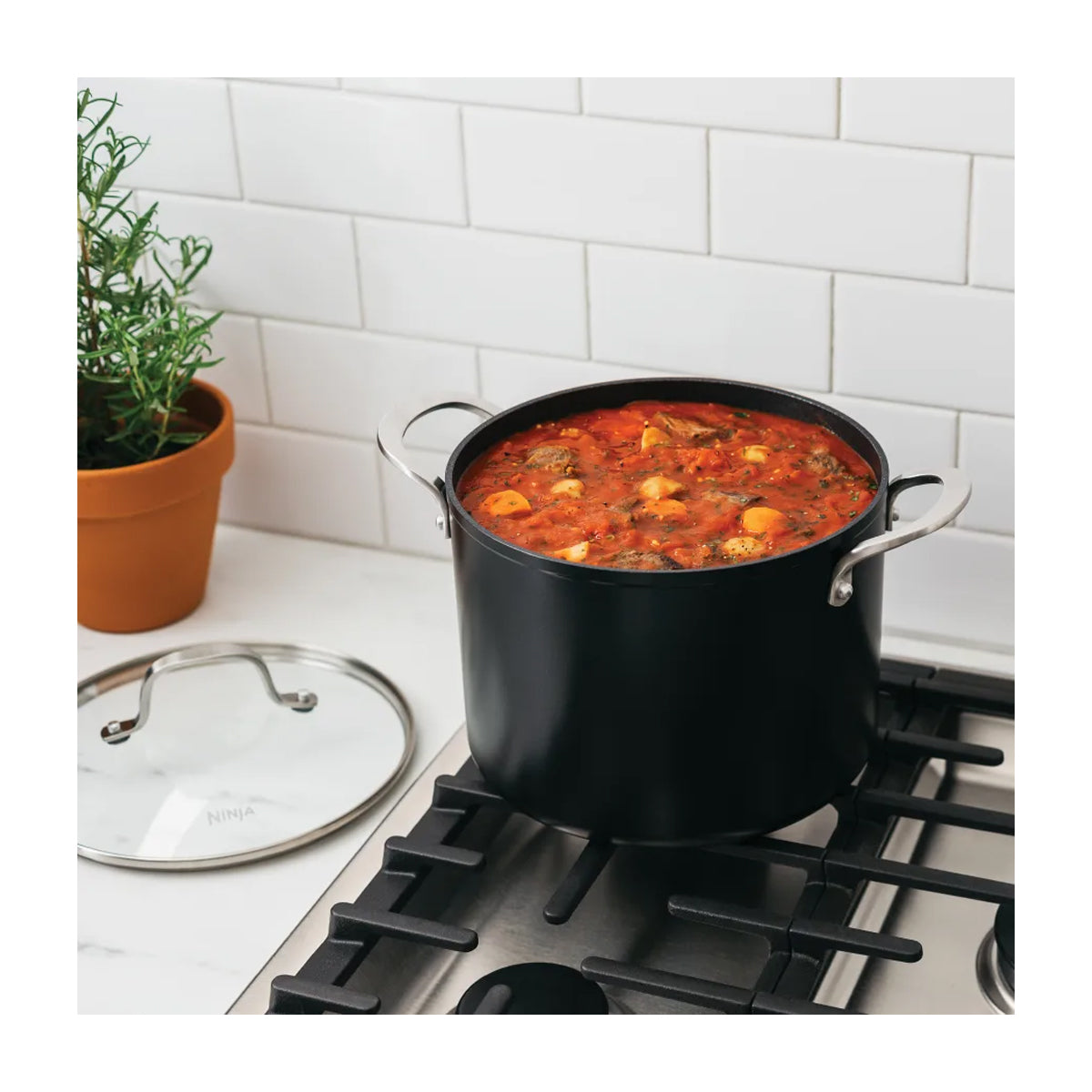 Ninja NeverStick Juego de Ollas de Inducción | Revestimiento de Cerámica | Tapa de Vidrio | Negro