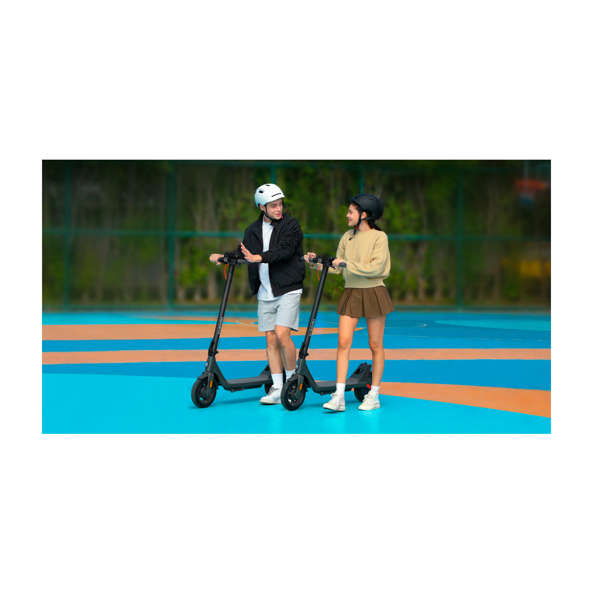 Xiaomi 4 Lite (2nd Gen) Scooter Eléctrico | 3 Modos de Conducción | Autonomía hasta 25km | Sistema de freno doble | Neumáticos de 10" | Negro