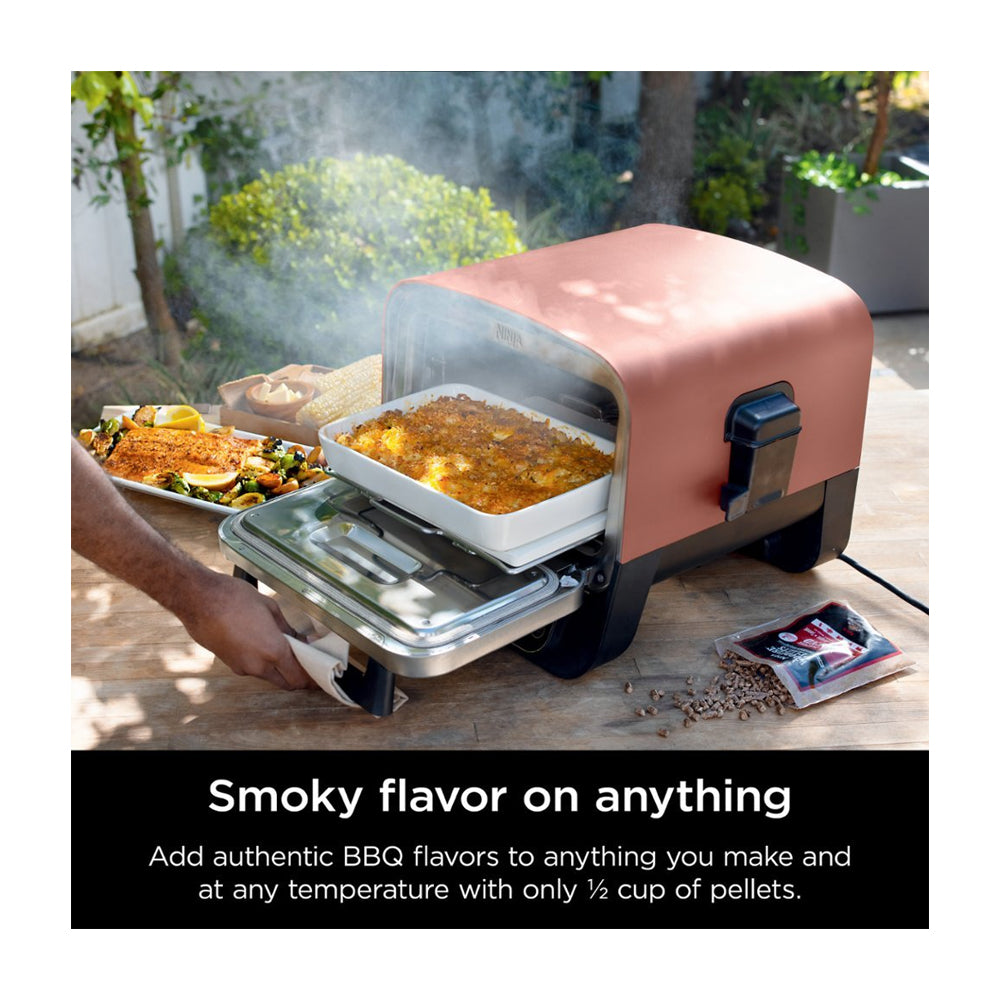Ninja Woodfire Horno Eléctrico 8-en-1 para Exteriores | Woodfire Technology | Ahumador BBQ | Hornear y Asar | 1760W | Rojo