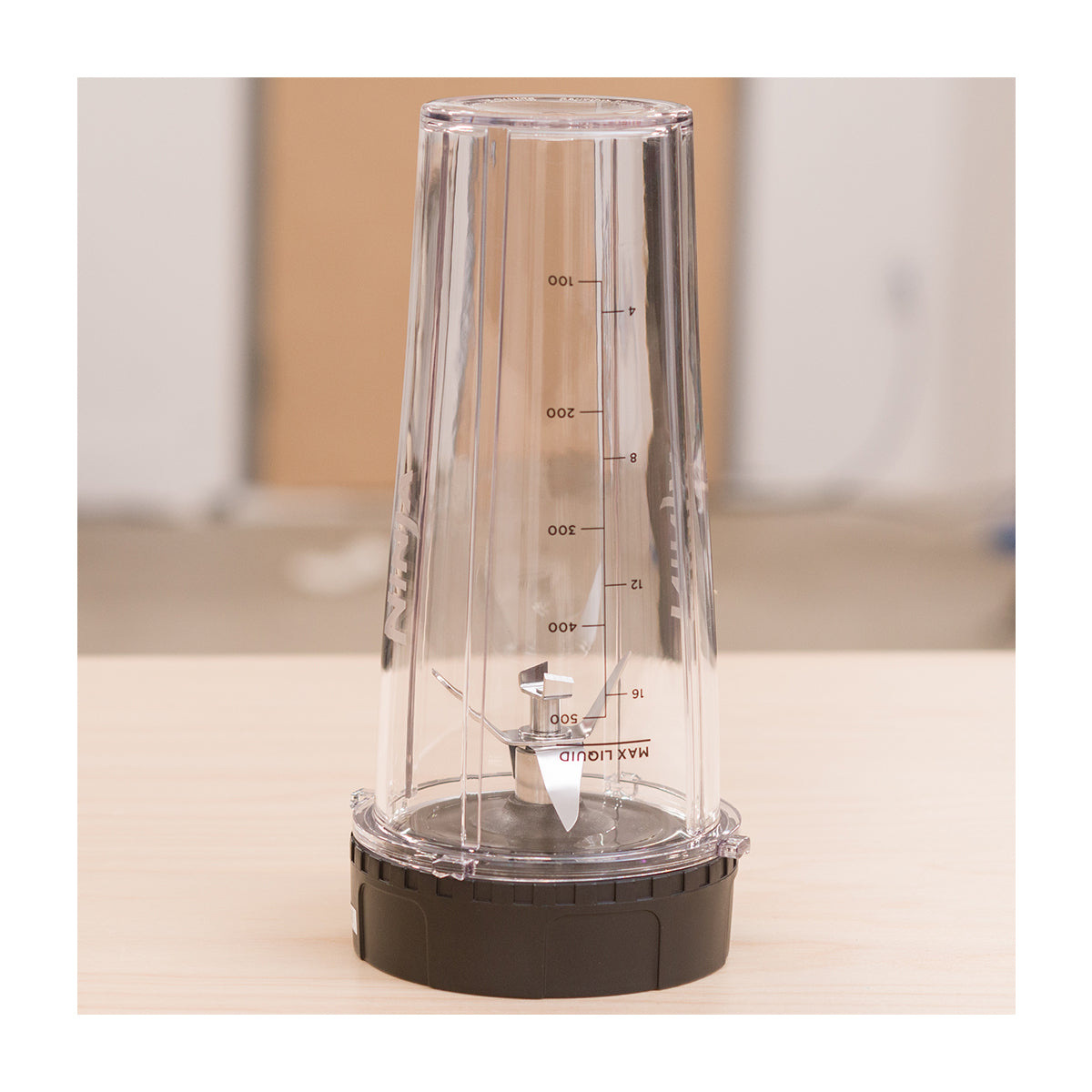 Ninja Nutri-Blender Licuadora / Extractor de Nutrientes Personal Automática | 8 Piezas | 0.5L | 700W | Plateado