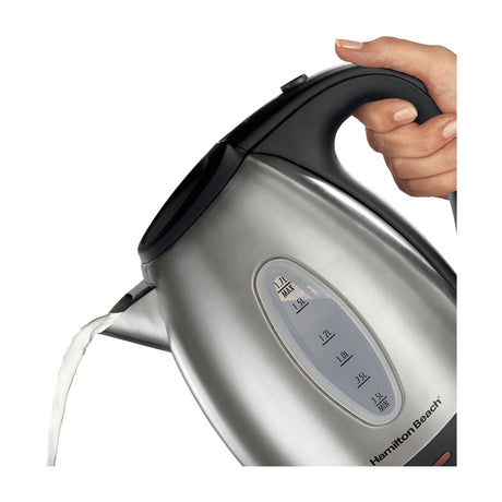 Hamilton Beach Hervidor Eléctrico de 1.7 Litros | Indicador Iluminado | Apagado Automático | Plateado