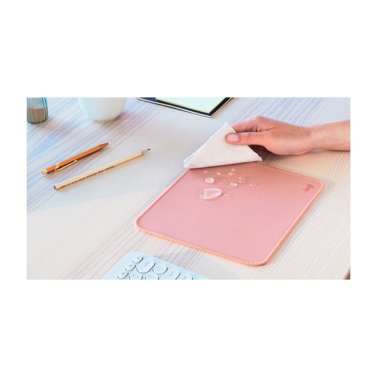 Logitech Studio Series Mouse Pad | Antideslizante | Resistente a Salpicaduras | Rosado
