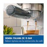 Oster BVSTEM7200 Cafetera de 4 Tazas | 15 Bares | Espresso y Capuccino | Sistema Espumador | Plateado