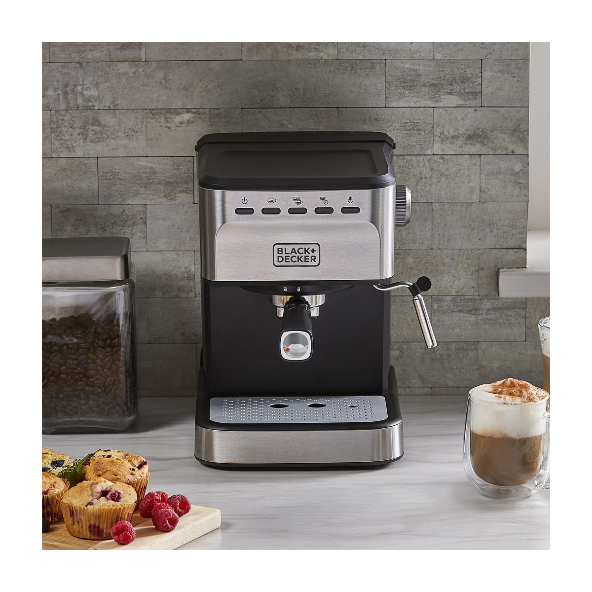 Black & Decker Cafetera de 25 Tazas | Espresso y Capuccino | 20 Bares | Tubo de Vapor | Negro Plateado