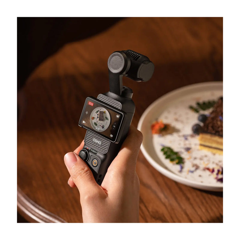 DJI Osmo Pocket 3 Creator Combo Cámara Digital | Video 4K | Estabilizador de 3-Ejes | Pantalla Giratoria | ActiveTrack 6.0 | Fast Focusing | Slow Motion