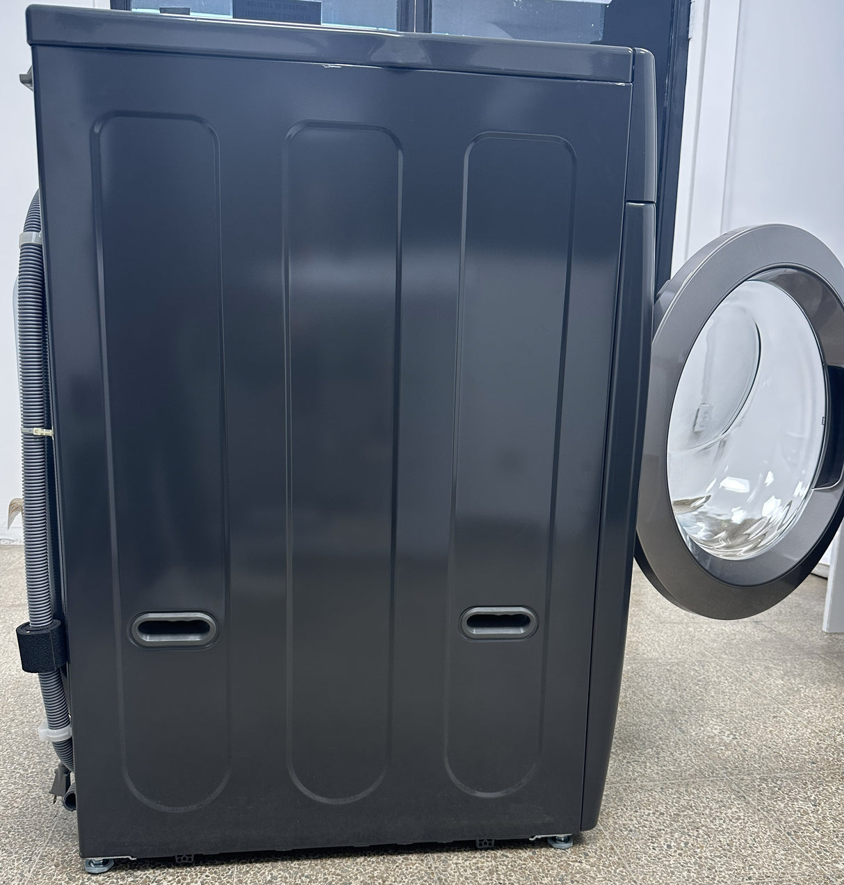 (Outlet) LG Combo Lavadora Automatica Inverter Direct Drive y Secadora a Gas de Carga Frontal | 6 Motion DD | 25kg | Negro Medio