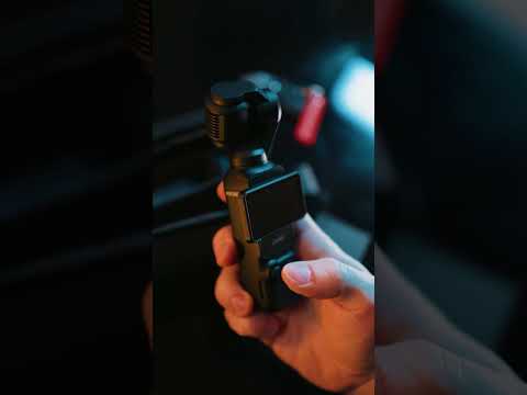 DJI Osmo Pocket 3 Creator Combo Cámara Digital | Video 4K | Estabilizador de 3-Ejes | Pantalla Giratoria | ActiveTrack 6.0 | Fast Focusing | Slow Motion