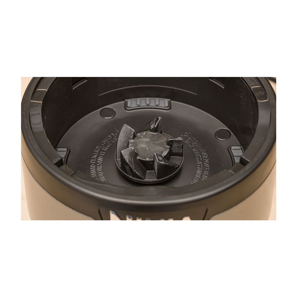 Ninja Nutri-Blender Licuadora / Extractor de Nutrientes Personal Automática | 8 Piezas | 0.5L | 700W | Plateado