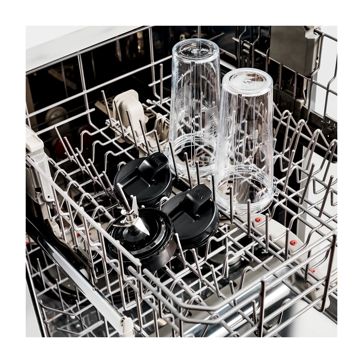 Ninja Nutri-Blender Licuadora / Extractor de Nutrientes Personal Automática | 8 Piezas | 0.5L | 700W | Plateado