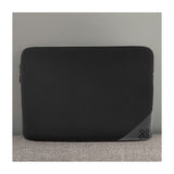 Klip Xtreme Funda con Cremallera para Laptop de hasta 15.6" | Negro