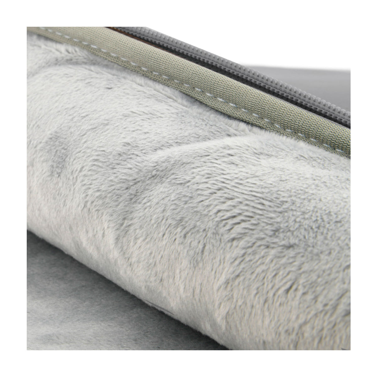 Klip Xtreme Funda con Cremallera para Laptop de hasta 15.6" | Gris