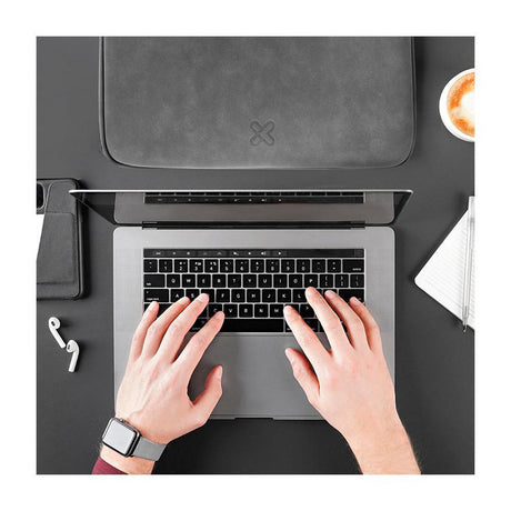 Klip Xtreme Funda con Cremallera para Laptop de hasta 15.6" | Rosado