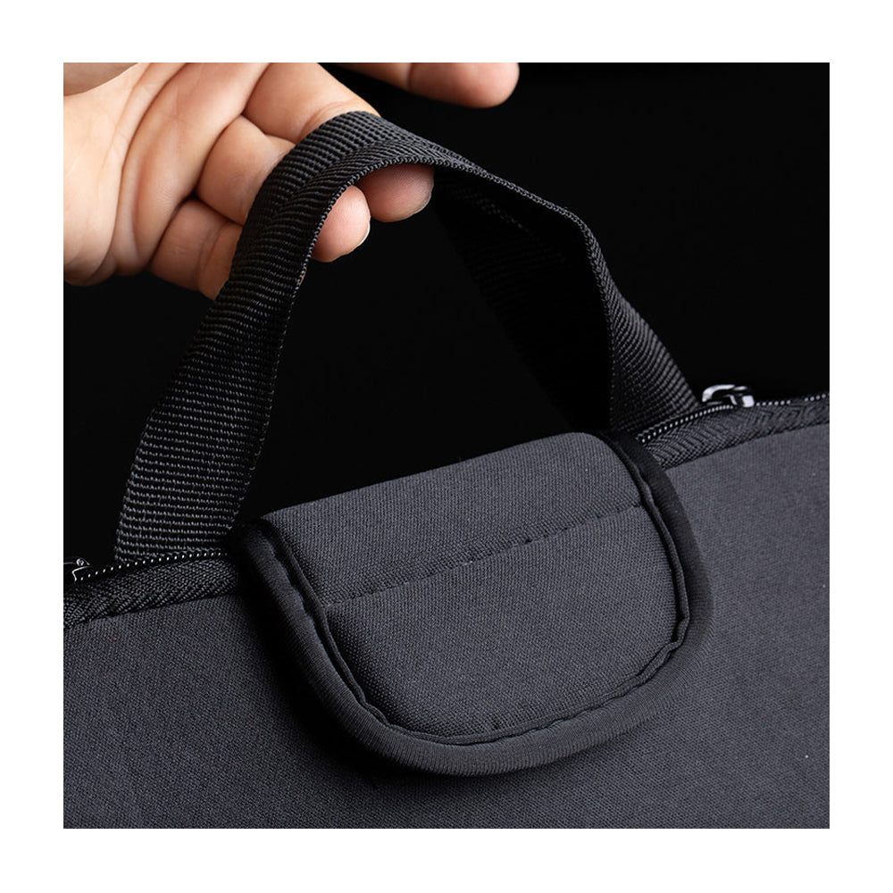 Klip Xtreme Funda de Transporte con Cremallera para Laptop de hasta 15.6" | Negro
