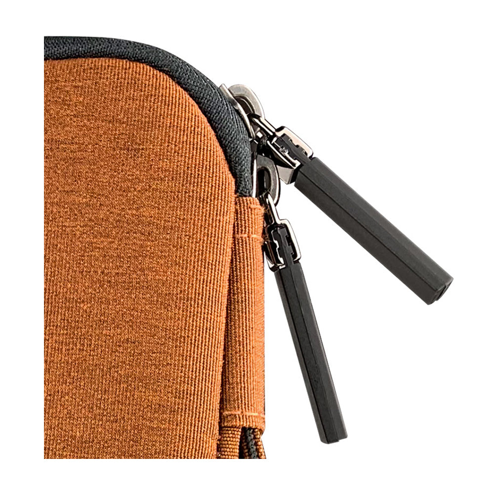 Klip Xtreme Funda con Cremallera para Laptop de hasta 15.6" | Marrón