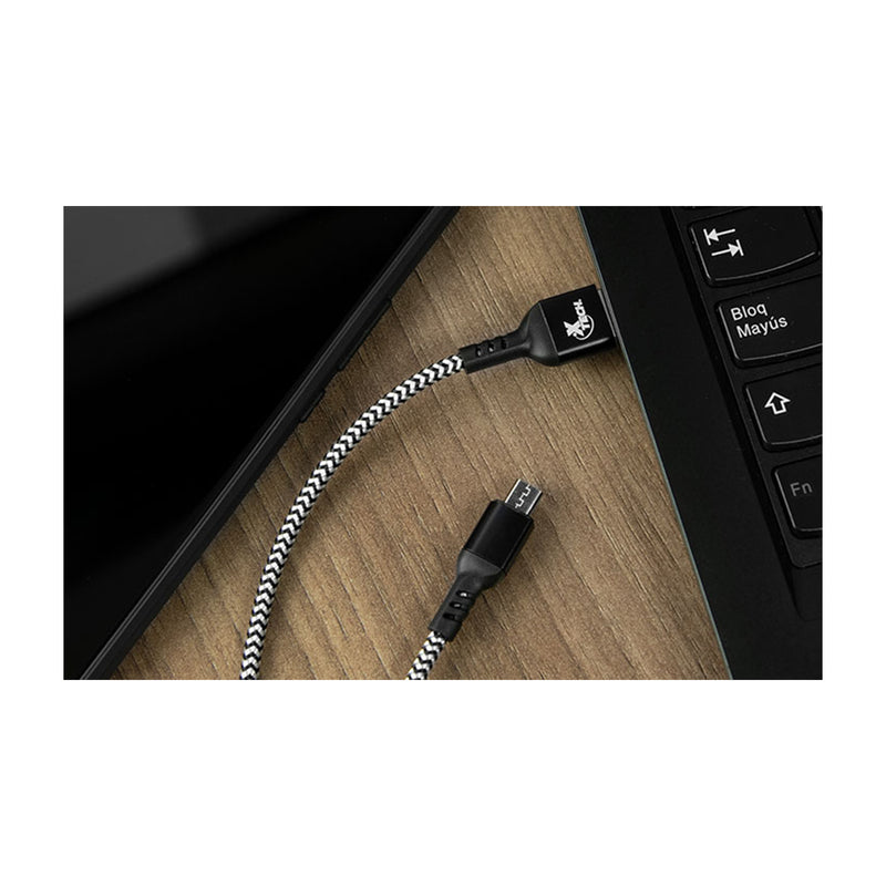 Xtech Cable USB C a USB A | 1.8 Metros | Negro Blanco